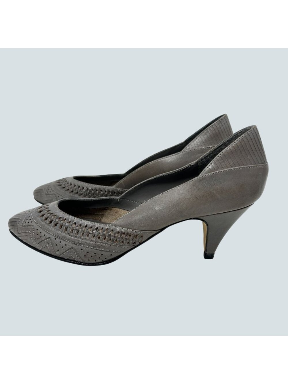 Carriage Court Women’s 7.5B Gray Leather Heels Kitten Heel Vintage Classic Pumps